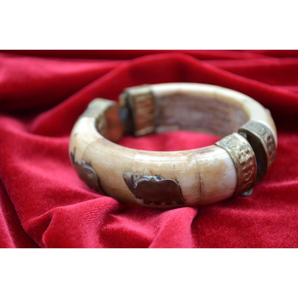 Vintage Bone Brass Elephant Bangle Bracelet Hinged Tribal Ethnic Boho Cream